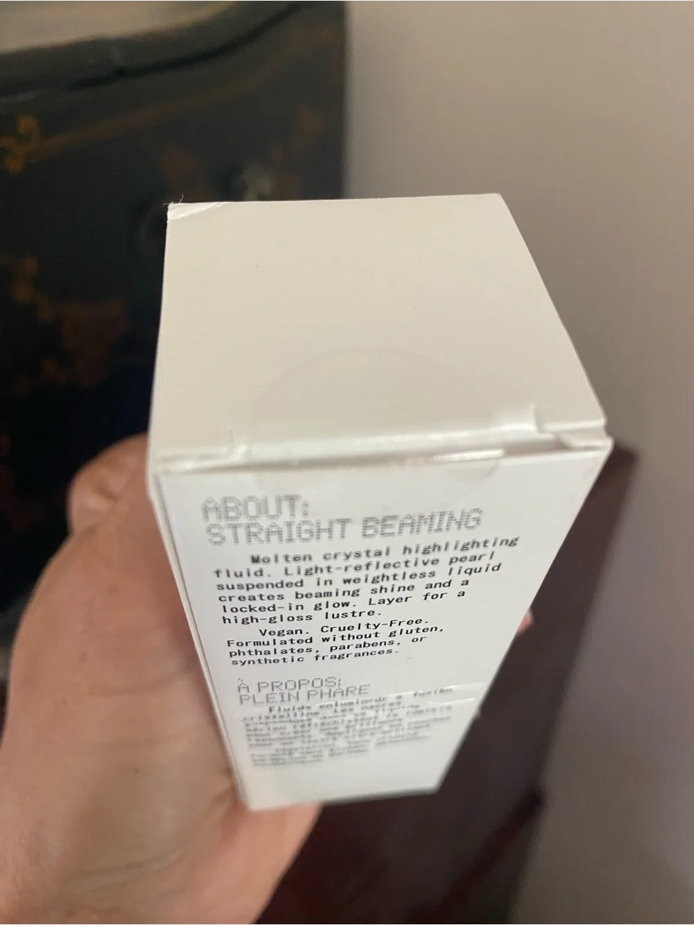 About Face Light Lock Highlight Fluid - Radiant White Glow